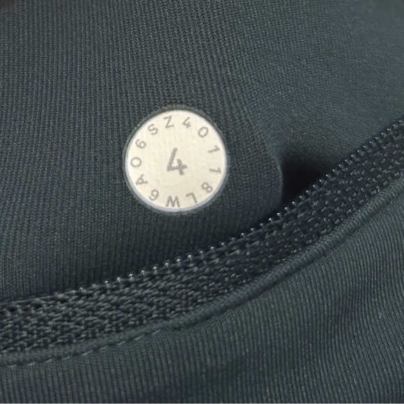 Lululemon Speed Up Crop Leggings Size 4 In Teal Shadow 21" - Picture 7 of 8